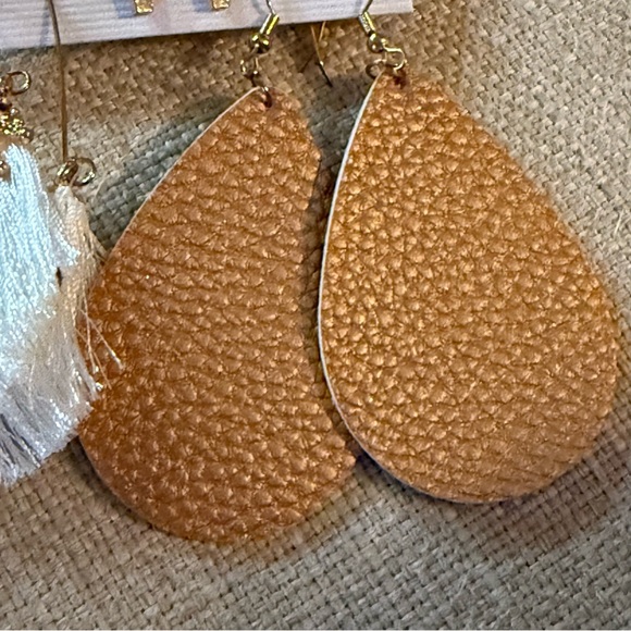 5 for $25! Contemporary Fashion Earrings Card of 6 - Picture 5 of 11